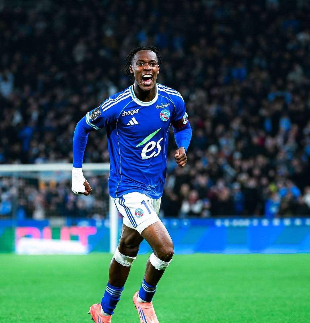 九游体育APP-包含切尔西训练开放日，今夜状态回暖引欢呼，法甲在即，资深球员宣示担当的词条