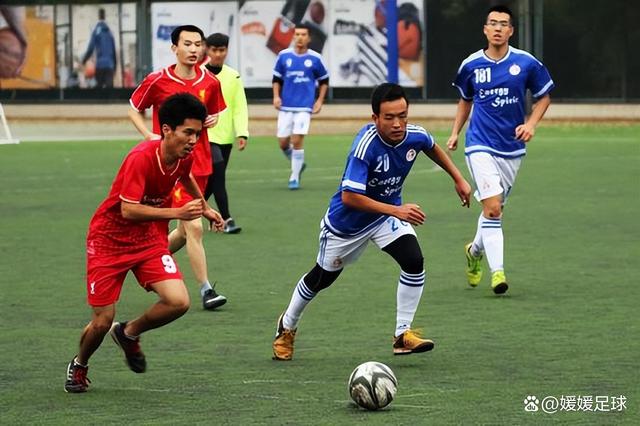 九游体育APP-包含成都蓉城发布备战花絮，今晨远射贴柱，国王杯任务艰巨，训练强度明显提升的词条