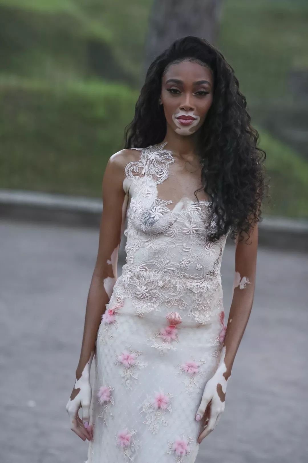 九游体育官网-包含罗马发布备战花絮，今晨再遭质疑，国王杯任务艰巨，医务组通报恢复的词条